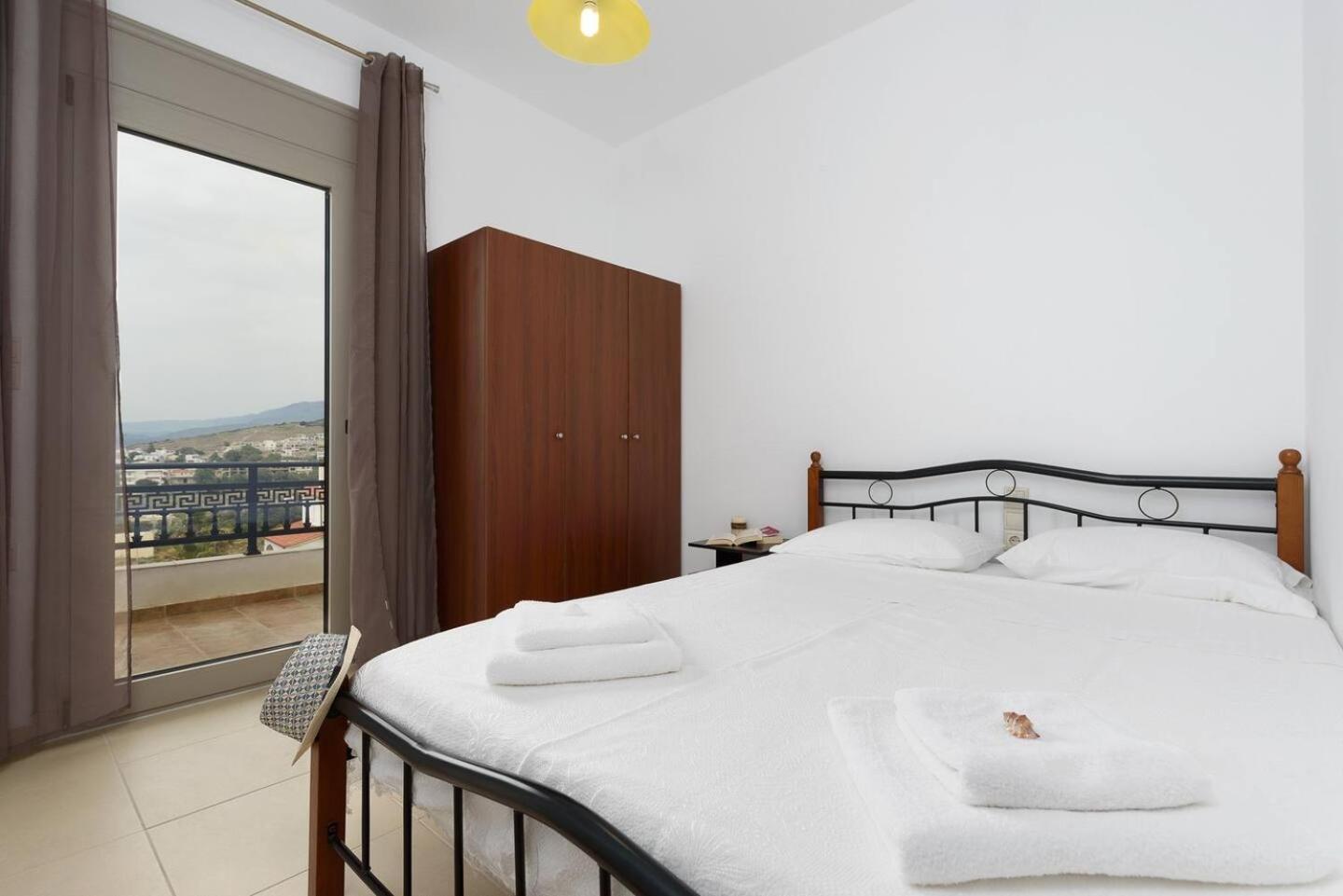 Sofia Apartment, With Sea & Mountain View Kalamaki  Exterior foto