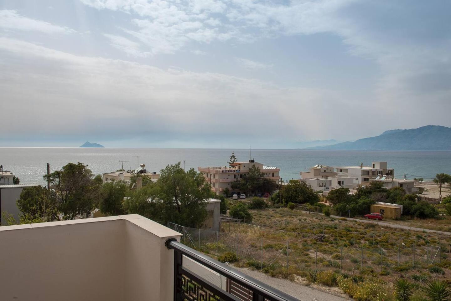 Sofia Apartment, With Sea & Mountain View Kalamaki  Exterior foto
